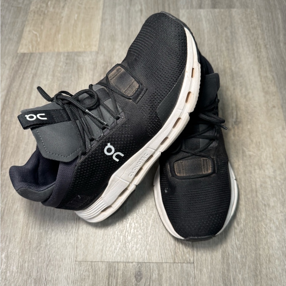 OnCloud Nova Running Black Sneakers